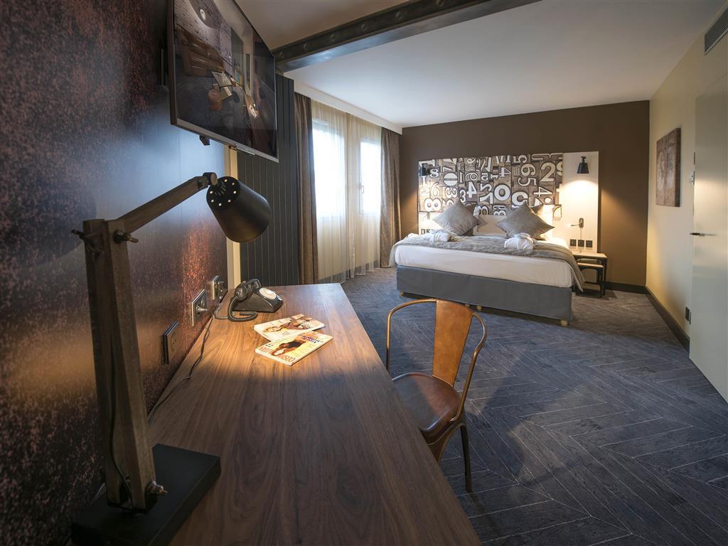 Mercure Centre Champ De Mars Hotel 4*