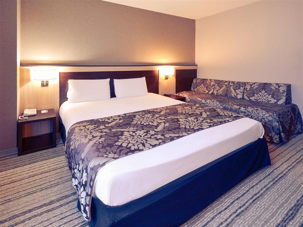 Mercure Centre Champ De Mars 4*