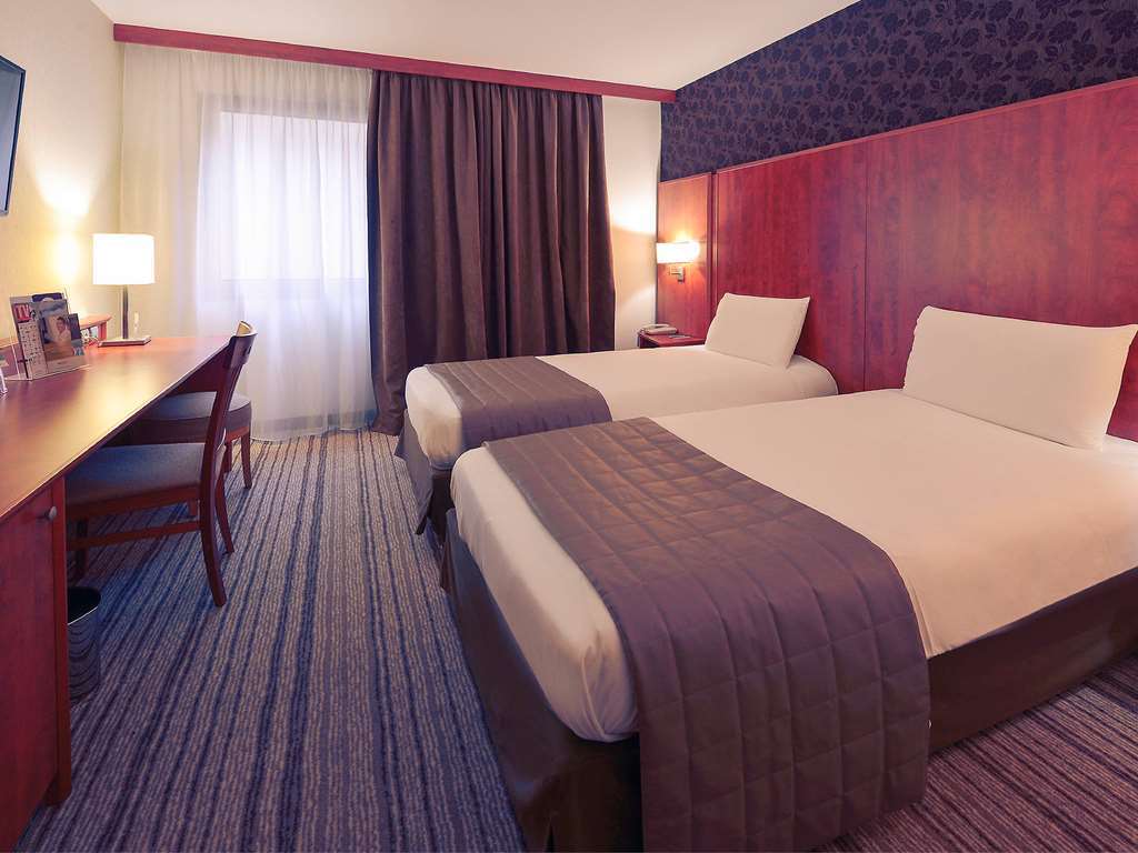 Hotel Mercure Centre Champ De Mars 4*